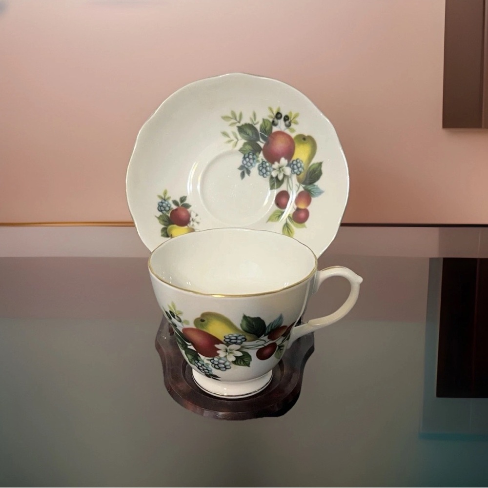 Vtg Tea Cup Saucer Duchess Bone China England 384 Fruit Apple Berries Ornate MCM